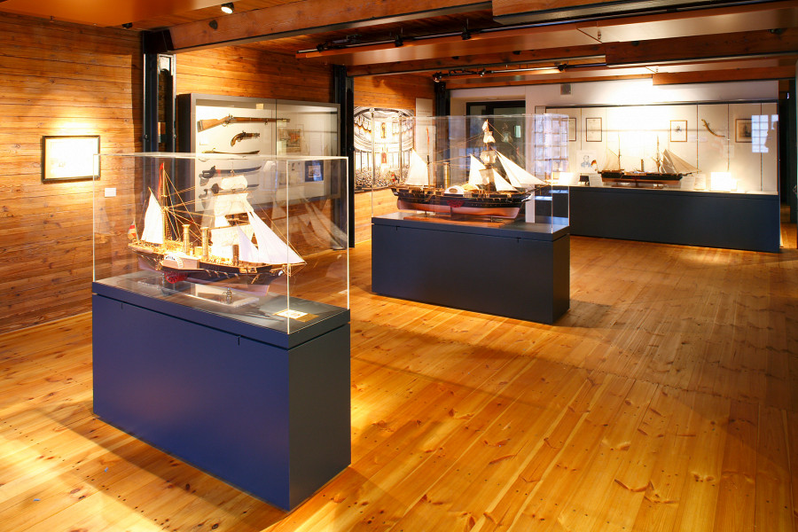 TVI-15, Foto: Christoph Edelhoff Ausstellungsvitrinen