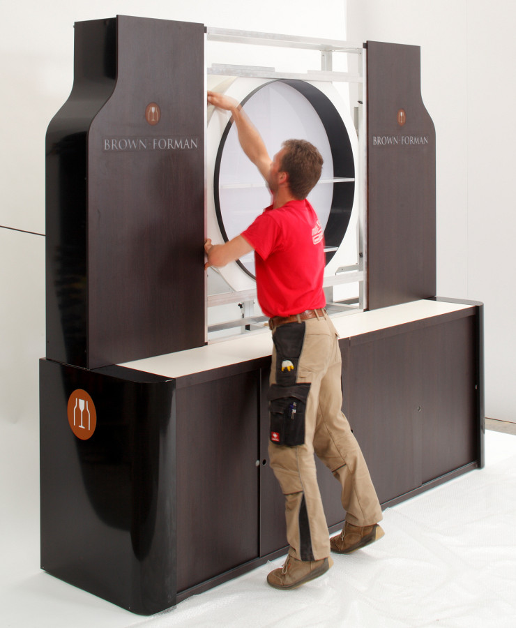 Rückwanddisplay Brown-Forman