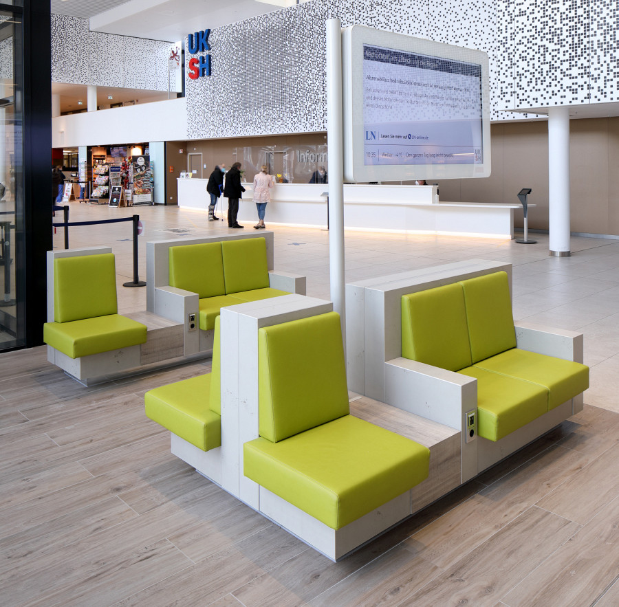 TPK-17, photo: Christoph Edelhoff hospital waiting area seats
