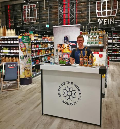 G-Rack Promotionbar Aquavit im Supermarkt